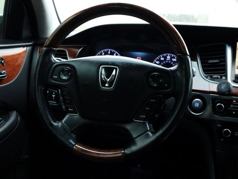 Used 2016 Hyundai Equus Signature image 9