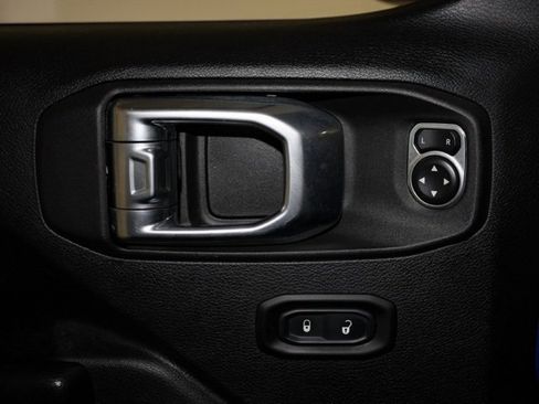 Used 2021 Jeep Gladiator Mojave w/ LED Lighting Group image 13