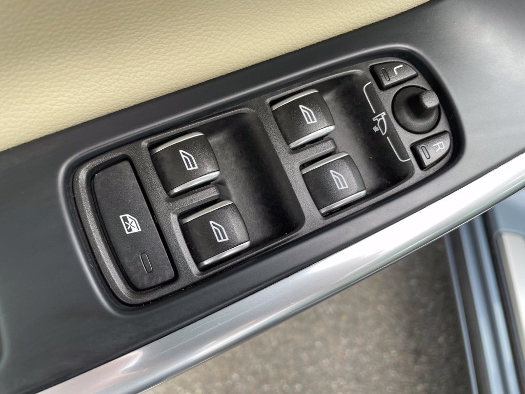 Used 2018 Volvo S60 T5 Inscription w/ Climate Package AWD/4WD image 9