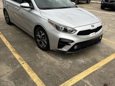 Used 2019 Kia Forte LXS image 2