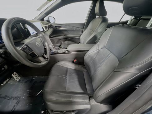 Used 2025 Toyota Camry XSE FWD image 15