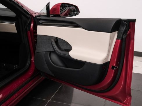 Used 2021 Tesla Model S Plaid image 58