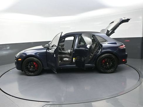 Used 2021 Porsche Macan GTS AWD/4WD image 40