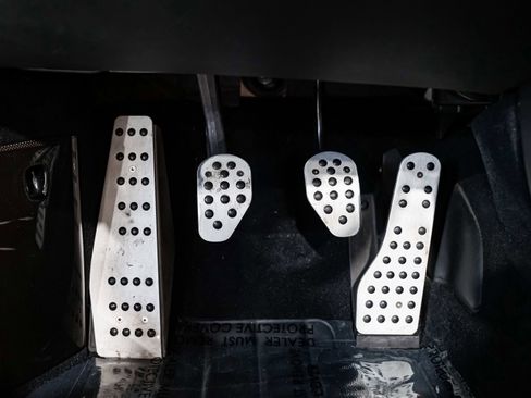 Used 2012 Porsche 911 Turbo image 11