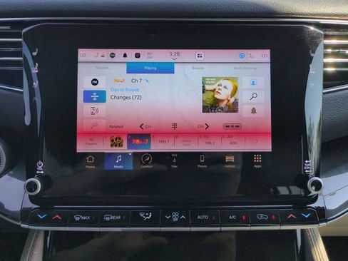 Certified 2023 Jeep Wagoneer 4WD w/ Premium Group I image 15