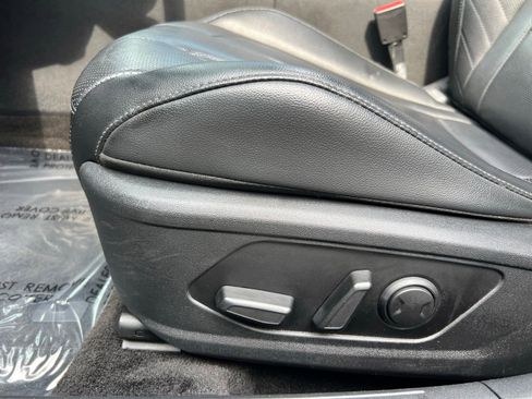 Used 2022 Hyundai Elantra Limited FWD image 21