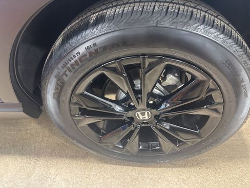 Used 2025 Honda CR-V Sport Touring image 10