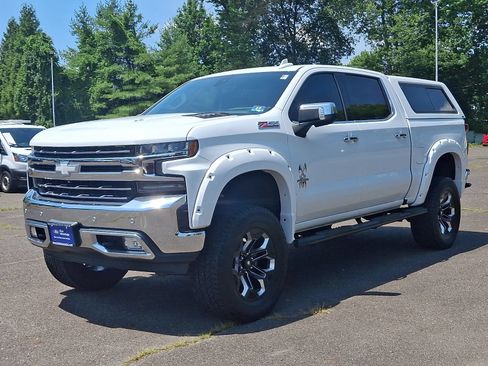 Used 2019 Chevrolet Silverado 1500 LTZ w/ LTZ Premium Package AWD/4WD image 3