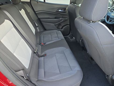 Used 2025 Chevrolet Trax LS FWD image 29