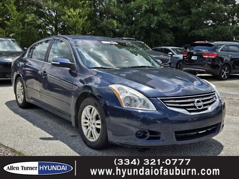 Used 2011 Nissan Altima 2.5 SL w/ 2.5SL Pkg FWD image 1