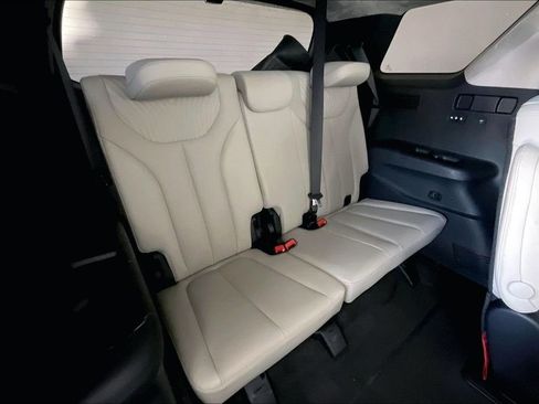 Used 2023 Hyundai Palisade Calligraphy image 34
