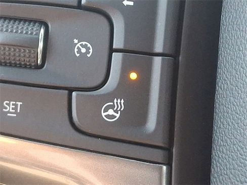 Used 2023 Chevrolet Tahoe Premier image 34