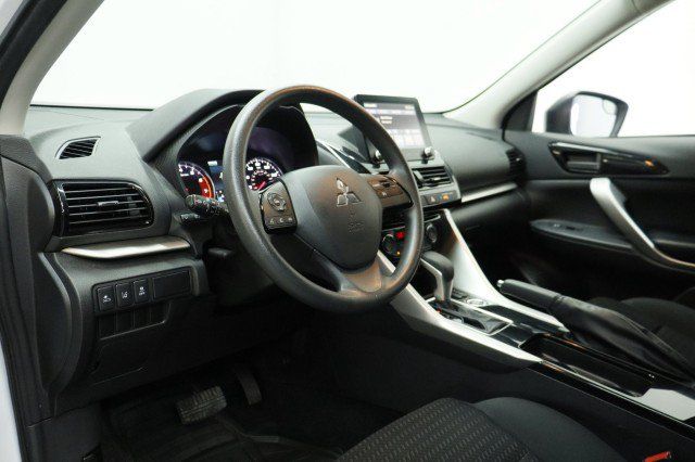 Used 2024 Mitsubishi Eclipse Cross LE AWD/4WD image 6