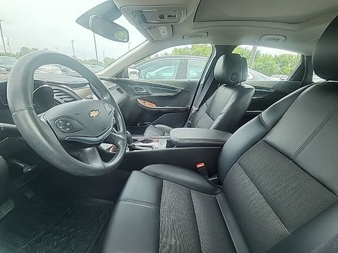 Used 2014 Chevrolet Impala LT w/ Convenience Package FWD image 4
