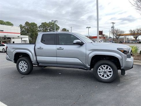 New 2025 Toyota Tacoma SR5 image 9