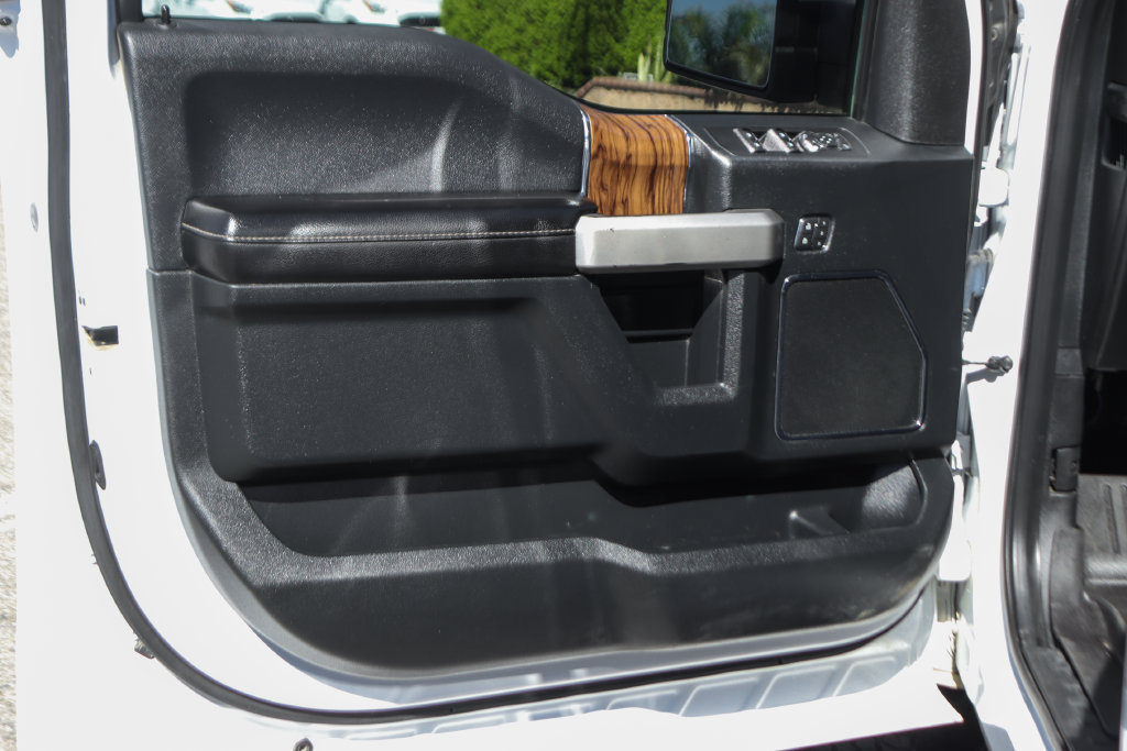 Used 2020 Ford F150 Lariat RWD image 15
