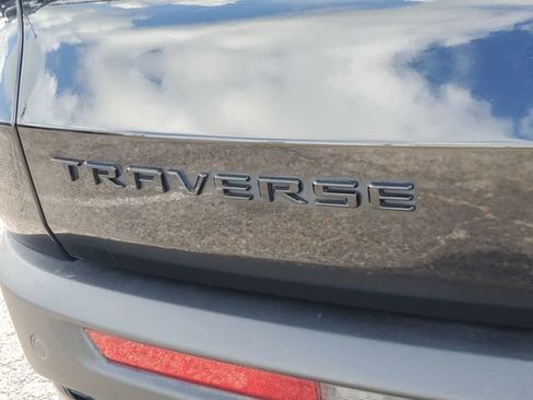 Used 2025 Chevrolet Traverse LT w/ Midnight/Sport Edition FWD image 5