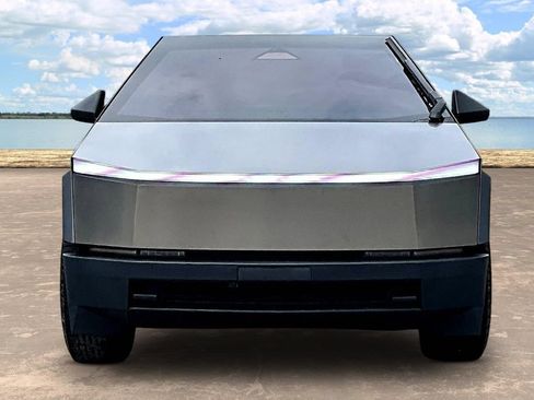 Used 2024 Tesla Cybertruck AWD Crew Cab image 2