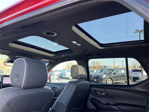 Certified 2023 Chevrolet Traverse Premier image 16