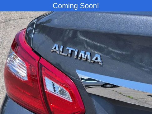 Used 2017 Nissan Altima 2.5 S w/ Power Driver Seat Package FWD image 12