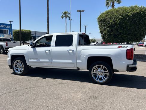 Used 2018 Chevrolet Silverado 1500 LTZ Z71 AWD/4WD image 3