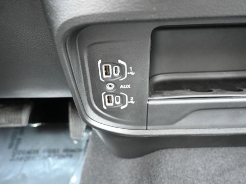 New 2026 RAM 2500 Tradesman AWD/4WD image 17