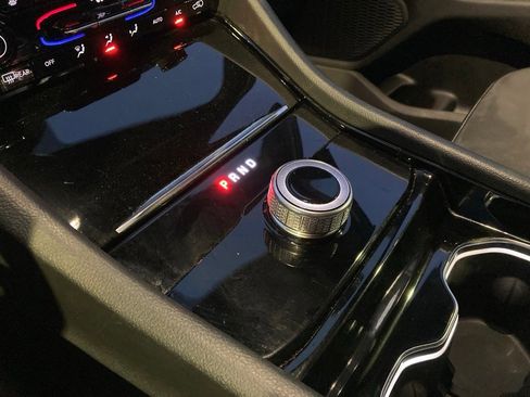 Used 2023 Jeep Grand Cherokee L Laredo image 26