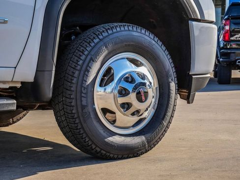 Used 2022 GMC Sierra 3500 Denali w/ Denali Ultimate Package image 9