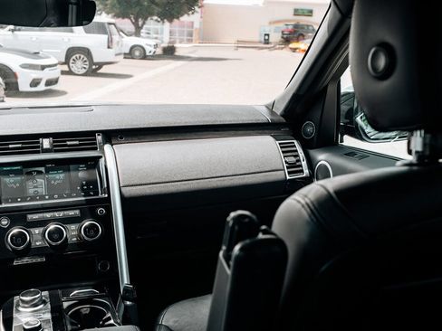 Used 2019 Land Rover Discovery HSE AWD/4WD image 20
