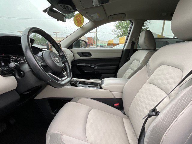Used 2023 Nissan Pathfinder SV FWD image 28