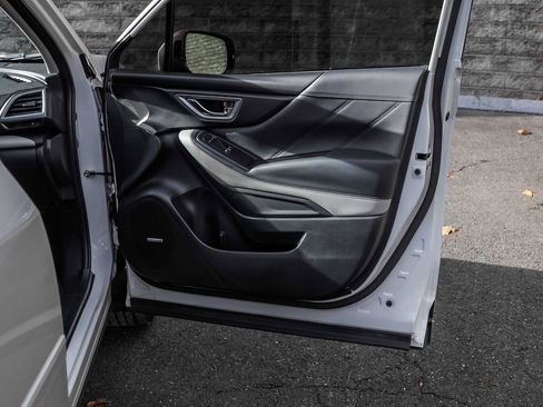 Used 2023 Subaru Forester Limited image 14