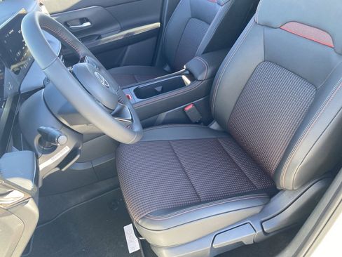 New 2026 Nissan Kicks SR w/ Cold Weather Package image 21