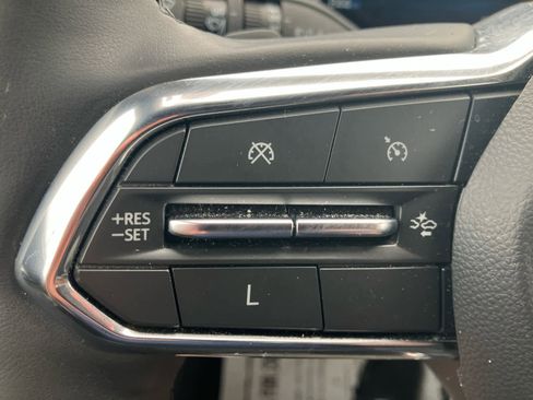 Used 2025 Chevrolet Equinox LT w/ Convenience Package II FWD image 18