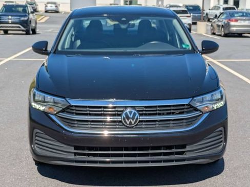 Certified 2024 Volkswagen Jetta SE FWD image 8