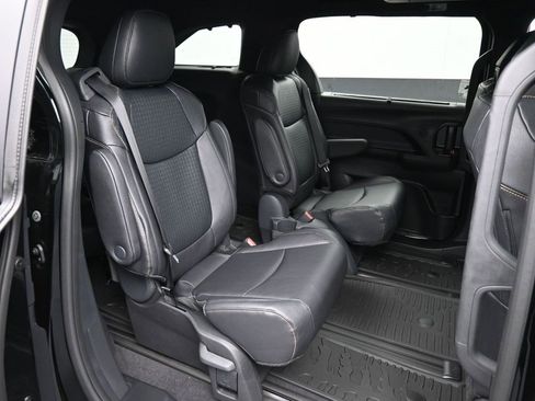 New 2026 Toyota Sienna XLE Woodland Edition image 26