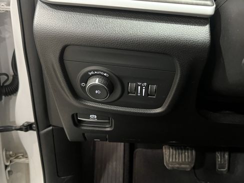 Used 2023 Jeep Grand Cherokee Limited w/ Luxury Tech Group II AWD/4WD image 25