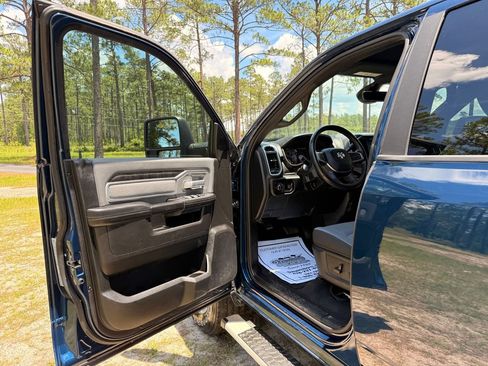 Used 2023 RAM 2500 Big Horn w/ Level 1 Equipment Group AWD/4WD image 11