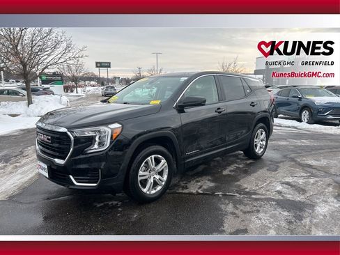 Used 2024 GMC Terrain SLE image 12