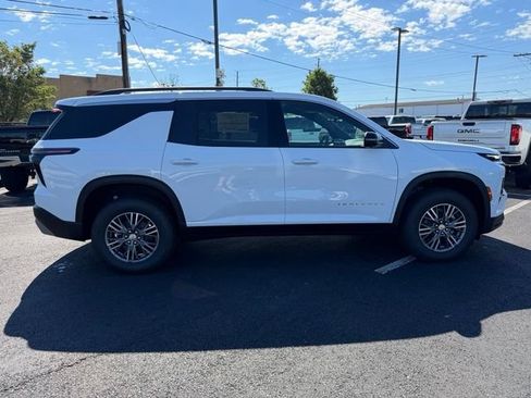 New 2026 Chevrolet Traverse LT w/ Driver Confidence Package FWD image 10