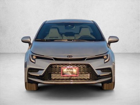 Used 2026 Toyota Corolla SE image 2