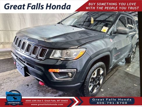 Used 2018 Jeep Compass Trailhawk w/ Leather Interior Group AWD/4WD image 2