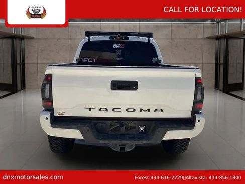 Used 2022 Toyota Tacoma SR5 AWD/4WD image 3