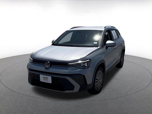 Used 2026 Volkswagen Taos SE FWD image 7
