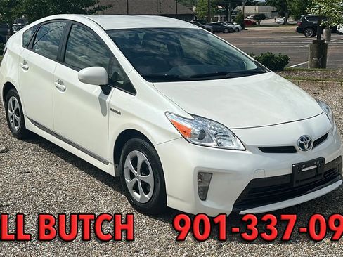 Used 2015 Toyota Prius Two FWD image 4