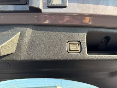 New 2026 Chevrolet Equinox EV LT image 16