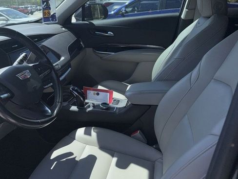 Used 2023 Cadillac XT4 Luxury image 1