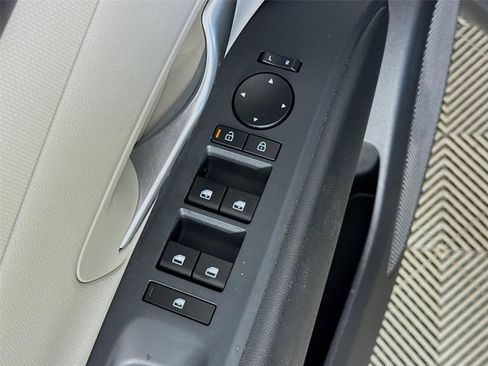 Certified 2025 Hyundai Tucson SEL FWD image 18
