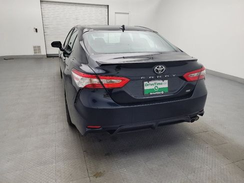 Used 2020 Toyota Camry SE w/ Convenience Package image 6