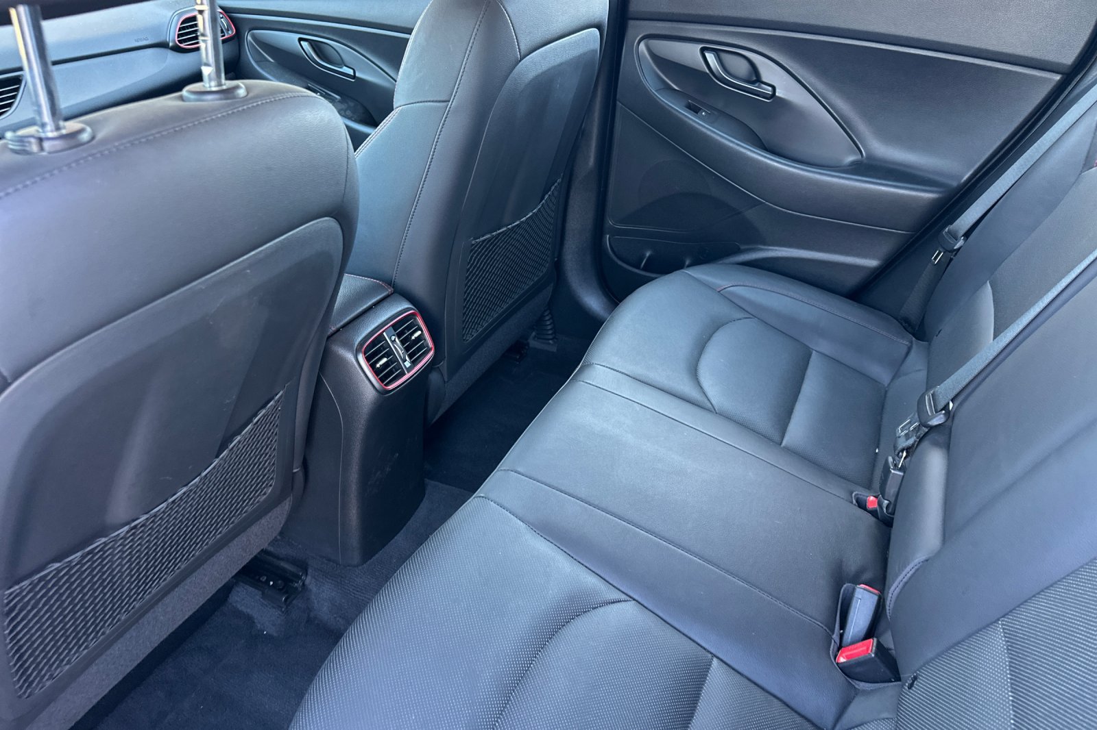 Used 2019 Hyundai Elantra GT N Line FWD image 12