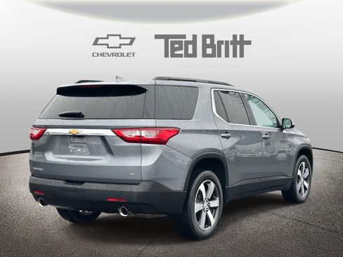 Used 2021 Chevrolet Traverse LT w/ LT Premium Package image 4